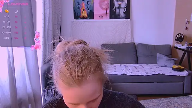 KatiKate online show from March 19, 2025, 1:51 pm