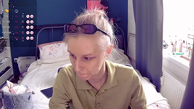 Snapshot of KatiKate chatting on May 12, 2026, 11:38 am KatiKate online show from May 12, 2026, 11:38 am