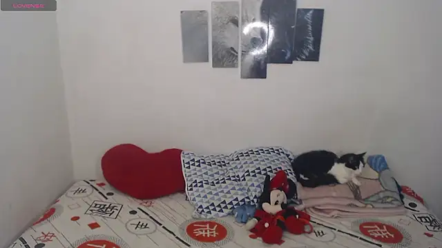 Pocahontas Princess  online show from February 2, 2026, 6:07 pm