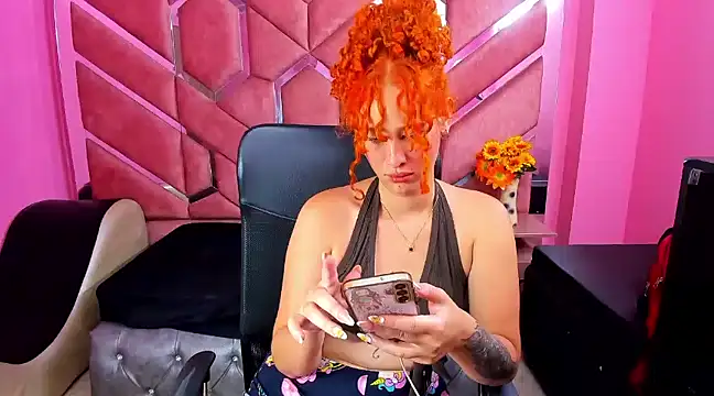 Snapshot of Nami_Curls chatting on March 12, 2025, 5:07 pm Nami Curls online show from March 12, 2025, 5:07 pm