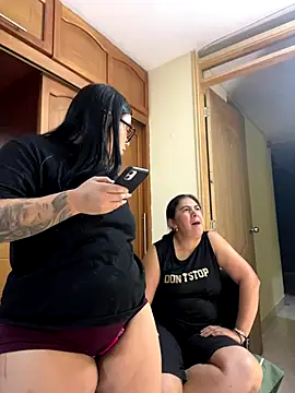 alissonfernandez  online show from October 16, 2025, 11:46 pm