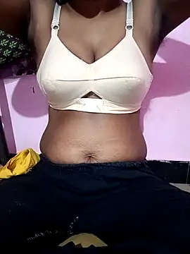 Villageammu18 online show from April 12, 2026, 9:45 am