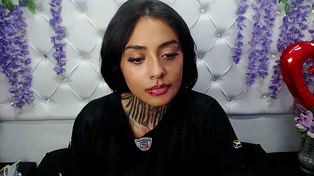 Lovely celeste online show from March 11, 2025, 9:13 am