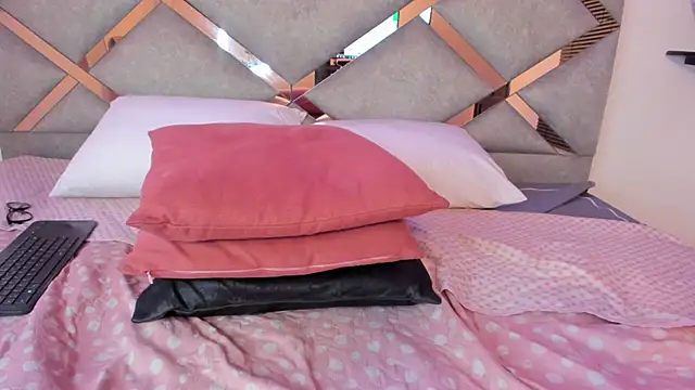 marian pinzon online show from February 28, 2025, 8:53 am