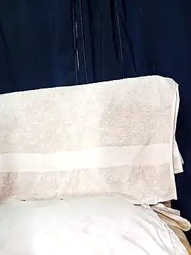 Aashixxx12 online show from February 16, 2026, 10:51 pm