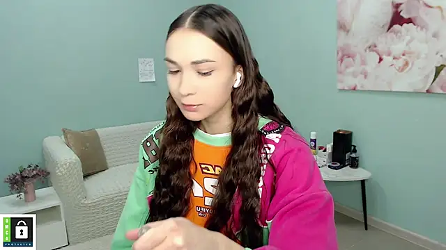 AmyJonas online show from October 22, 2025, 4:23 am