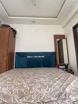 Emmy kapoor online show from February 8, 2025, 9:35 am