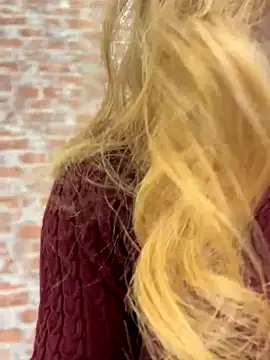  AngelMoon  online show from November 10, 2025, 4:06 am