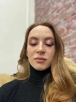  AngelMoon  online show from December 20, 2025, 3:42 am