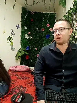 Ashanti and  alejo online show from December 21, 2024, 12:06 pm