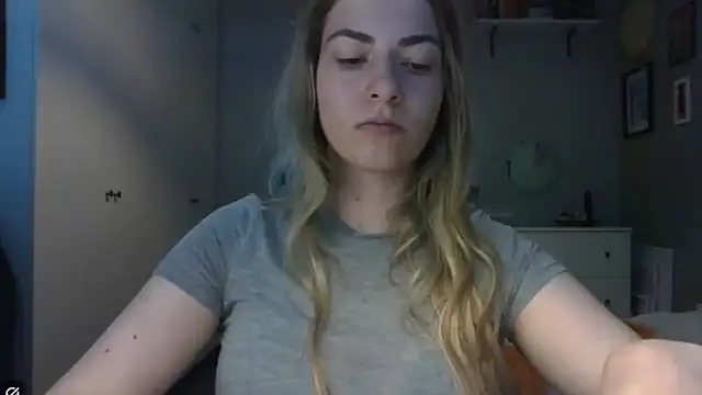 Snapshot of ROSIEx_sweet chatting on July 14, 2026, 10:21 am ROSIEx sweet online show from July 14, 2026, 10:21 am