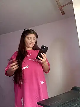 kila lo online show from November 5, 2025, 10:40 am