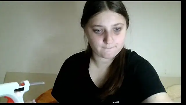 kila lo online show from February 17, 2025, 6:06 pm