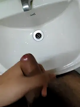 KeepCummingForYou73 online show from November 17, 2025, 1:26 pm