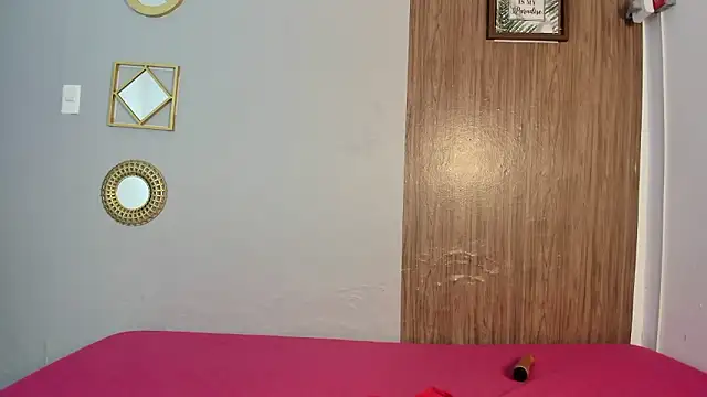 smiths couple online show from February 13, 2026, 12:05 pm