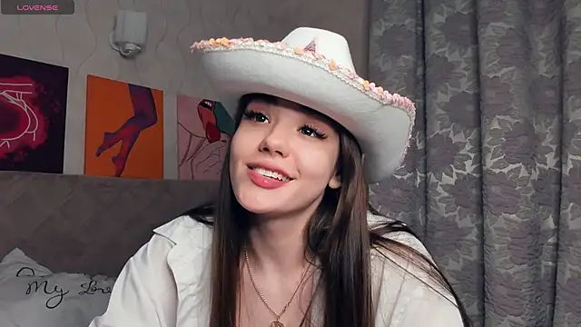 Snapshot of BlissDodd chatting on March 21, 2025, 9:34 pm BlissDodd online show from March 21, 2025, 9:34 pm