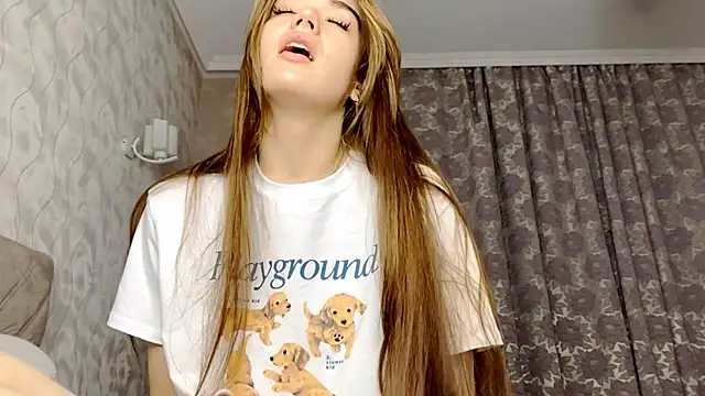 Snapshot of BlissDodd chatting on September 8, 2025, 6:18 pm BlissDodd online show from September 8, 2025, 6:18 pm