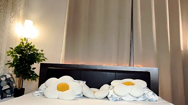 Snapshot of BlissDodd chatting on September 25, 2025, 6:14 pm BlissDodd online show from September 25, 2025, 6:14 pm