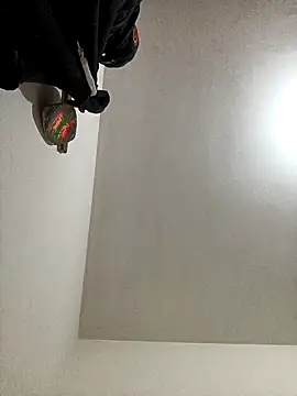 Loytder online show from April 6, 2026, 4:57 am