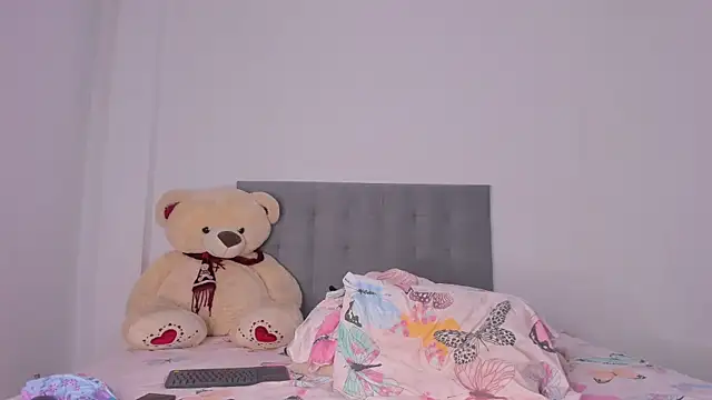 NAHOMI MILLER online show from January 16, 2025, 5:21 am