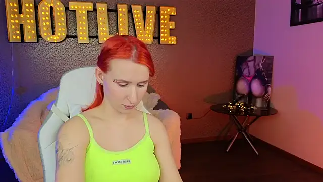 AliceBYKiss online show from February 14, 2025, 3:58 pm