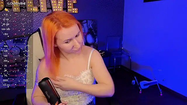 AliceBYKiss online show from March 4, 2026, 6:10 am