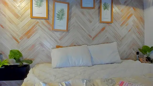 AniiRose online show from March 19, 2025, 11:57 pm