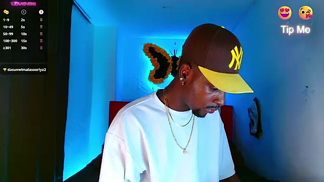 Snapshot of Aroonpapisex chatting on February 20, 2026, 6:26 am Aroonpapisex online show from February 20, 2026, 6:26 am