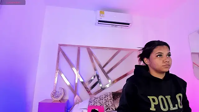 Snapshot of Carolina_Evanss chatting on March 16, 2025, 3:25 am Carolina Evanss online show from March 16, 2025, 3:25 am