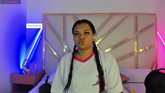 Snapshot of Carolina_Evanss chatting on October 30, 2025, 11:08 am Carolina Evanss online show from October 30, 2025, 11:08 am