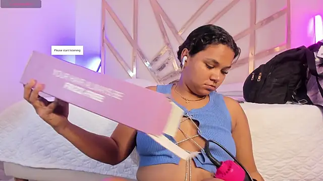 Snapshot of Carolina_Evanss chatting on November 19, 2025, 11:32 am Carolina Evanss online show from November 19, 2025, 11:32 am