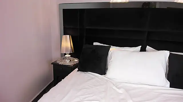 MelodyRey  online show from September 30, 2025, 10:49 pm