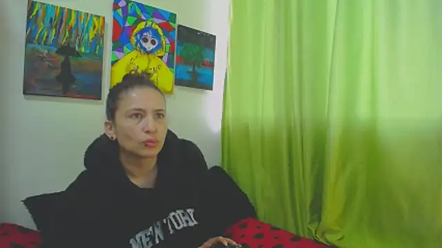 Snapshot of Leyla_Horny_Bg chatting on November 20, 2025, 9:15 pm Leyla Horny Bg online show from November 20, 2025, 9:15 pm