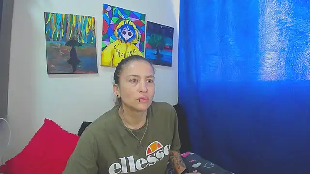 Snapshot of Leyla_Horny_Bg chatting on November 11, 2025, 12:11 pm Leyla Horny Bg online show from November 11, 2025, 12:11 pm