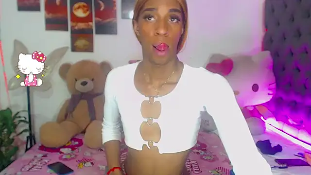 lucianadolll online show from March 28, 2026, 10:22 pm