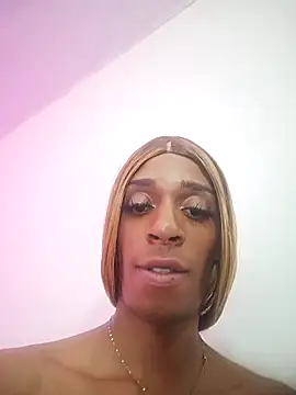 lucianadolll online show from April 6, 2026, 5:08 am