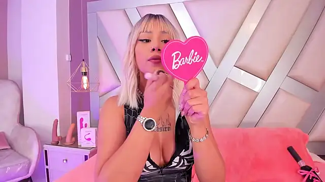 MadissonRey online show from January 6, 2026, 1:48 pm