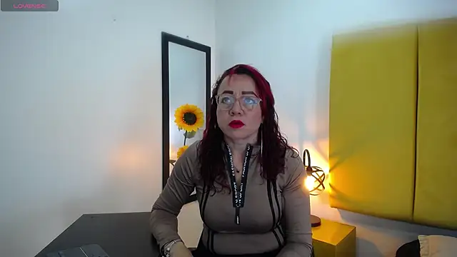 Lupiita223 online show from September 18, 2025, 1:03 pm