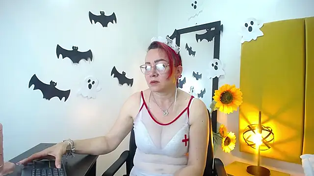 Lupiita223 online show from October 29, 2025, 12:48 pm