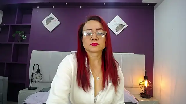 Lupiita223 online show from November 24, 2025, 1:00 pm