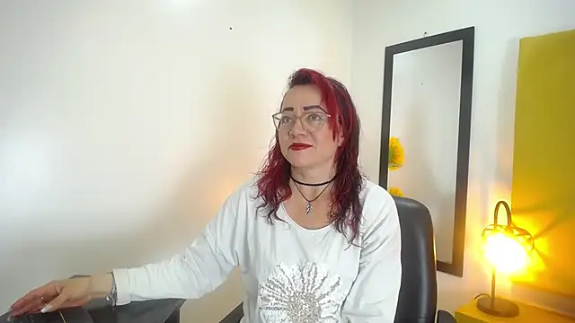 Lupiita223 online show from September 28, 2025, 1:51 pm