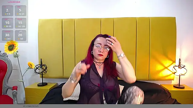 Lupiita223 online show from September 15, 2025, 1:11 pm