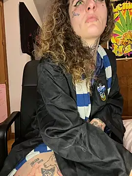 BlazyKitsune- online show from March 18, 2025, 2:50 pm