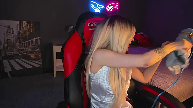 Katty Lights online show from March 6, 2025, 11:31 pm