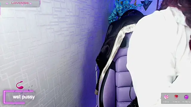 Theia moon online show from October 7, 2025, 1:12 pm