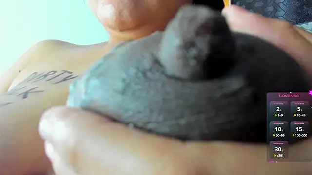 Venus Blackk online show from March 14, 2025, 10:49 pm