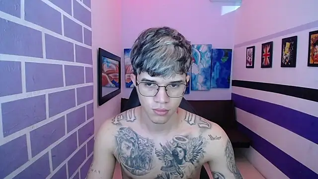 Snapshot of Matias_elias chatting on December 19, 2024, 11:57 pm Matias elias online show from December 19, 2024, 11:57 pm