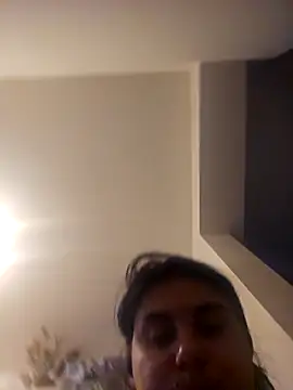 bbruneta37 online show from December 22, 2025, 1:22 pm