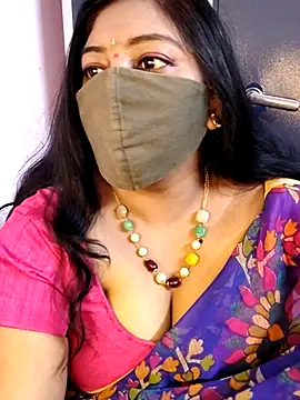 Snapshot of RomeoJuliet345 chatting on February 6, 2026, 10:11 am RomeoJuliet345 online show from February 6, 2026, 10:11 am