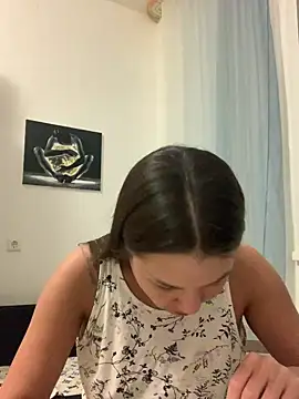 MiraMiss online show from March 26, 2026, 3:43 pm